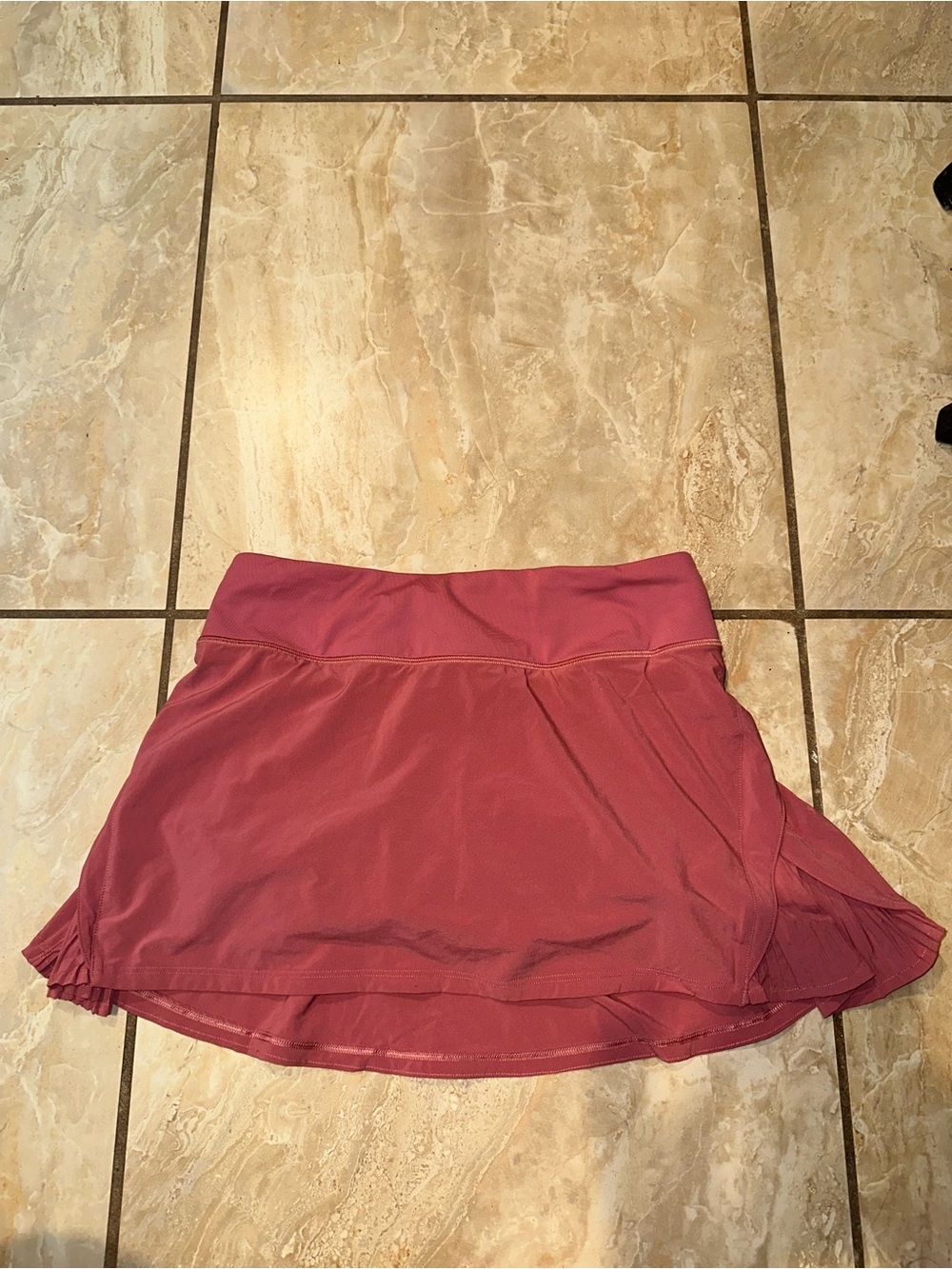 Cherry Tint Lululemon Play Off The Pleats Skirt Size 4